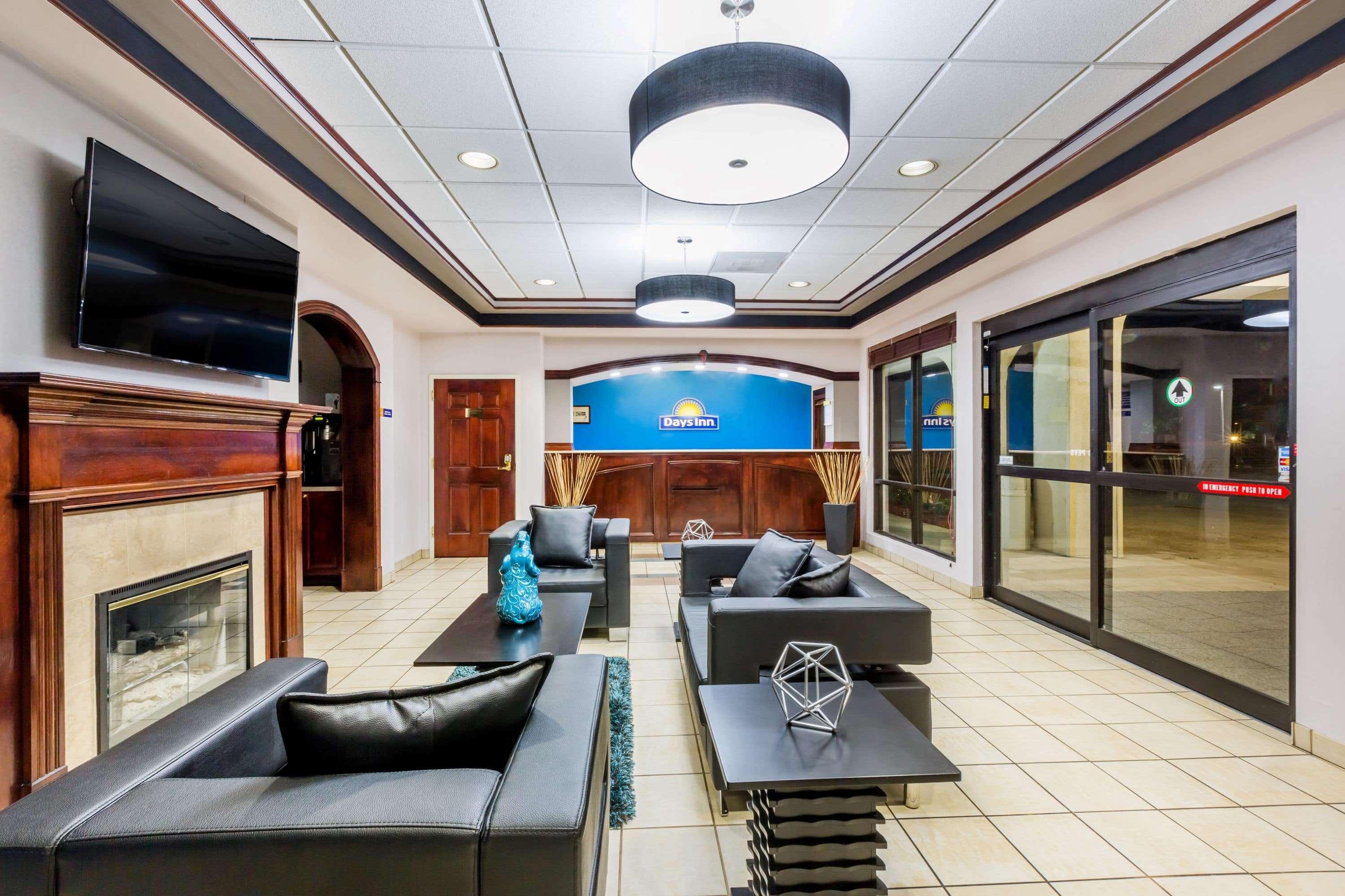 Days Inn By Wyndham Pearl/Jackson Airport Exterior photo